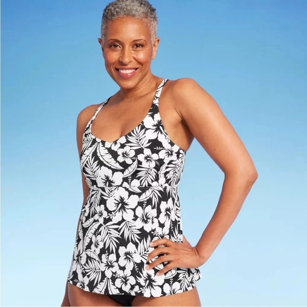 Lands' End Black and White Floral One Piece Swimsuit - Picture 2 of 6